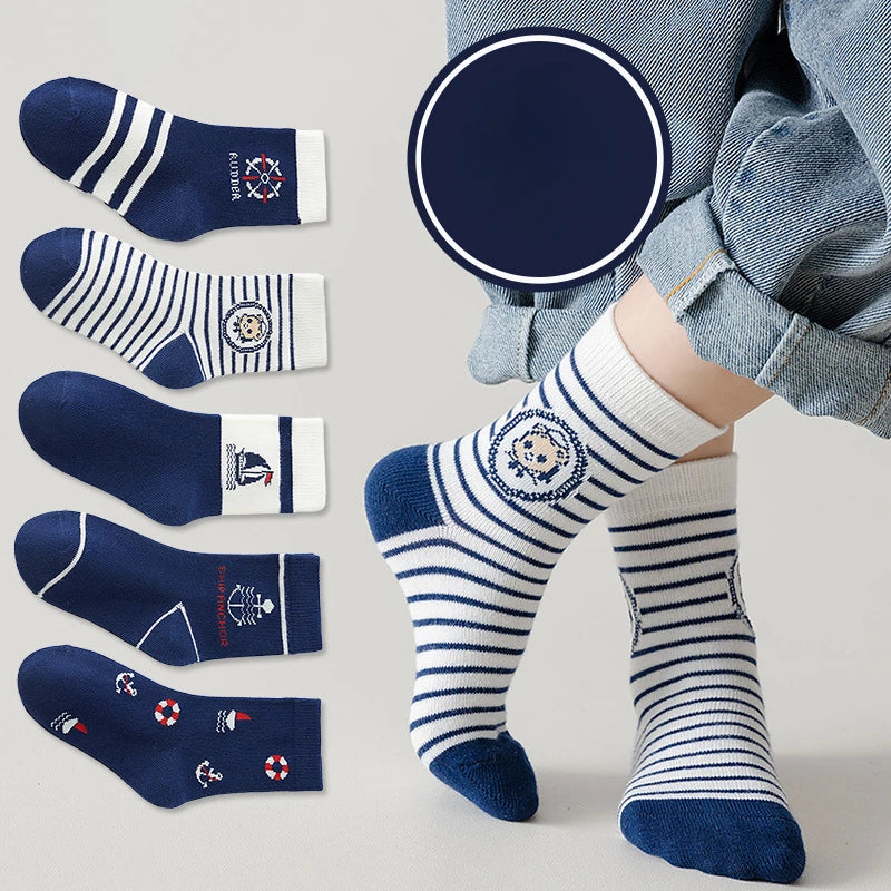 5 Paar Socken für Kinder mit unterschiedlichen Motiven