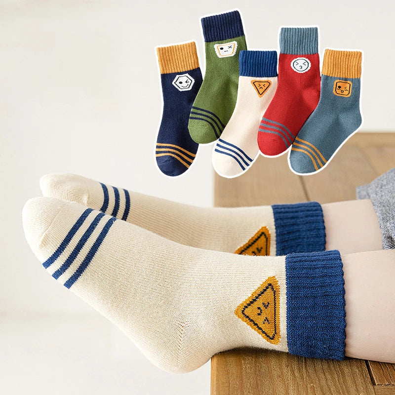 5 Paar Socken für Kinder mit unterschiedlichen Motiven