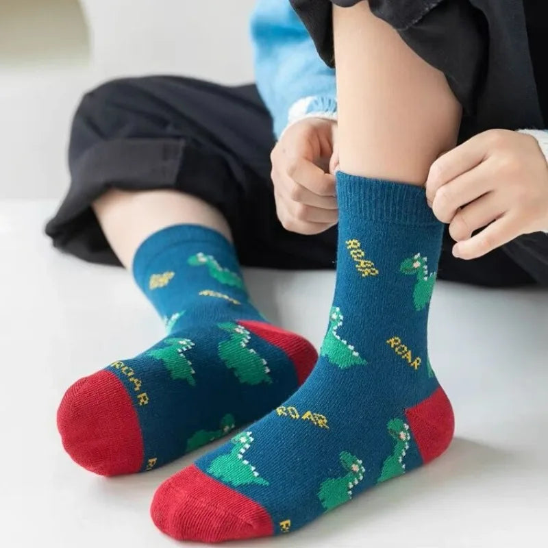 5 Paar Socken für Kinder mit unterschiedlichen Motiven