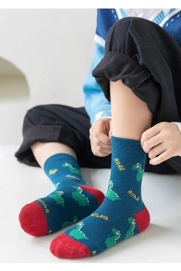 5 Paar Socken für Kinder mit unterschiedlichen Motiven
