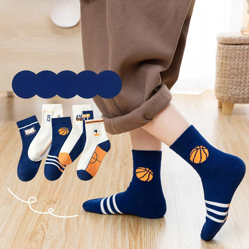 5 Paar Socken für Kinder mit unterschiedlichen Motiven
