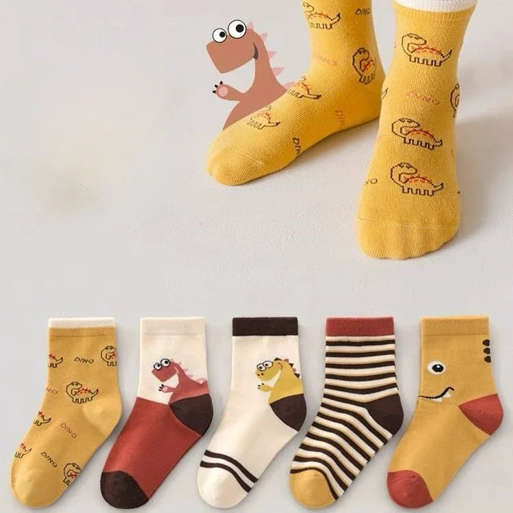 5 Paar Socken für Kinder mit unterschiedlichen Motiven