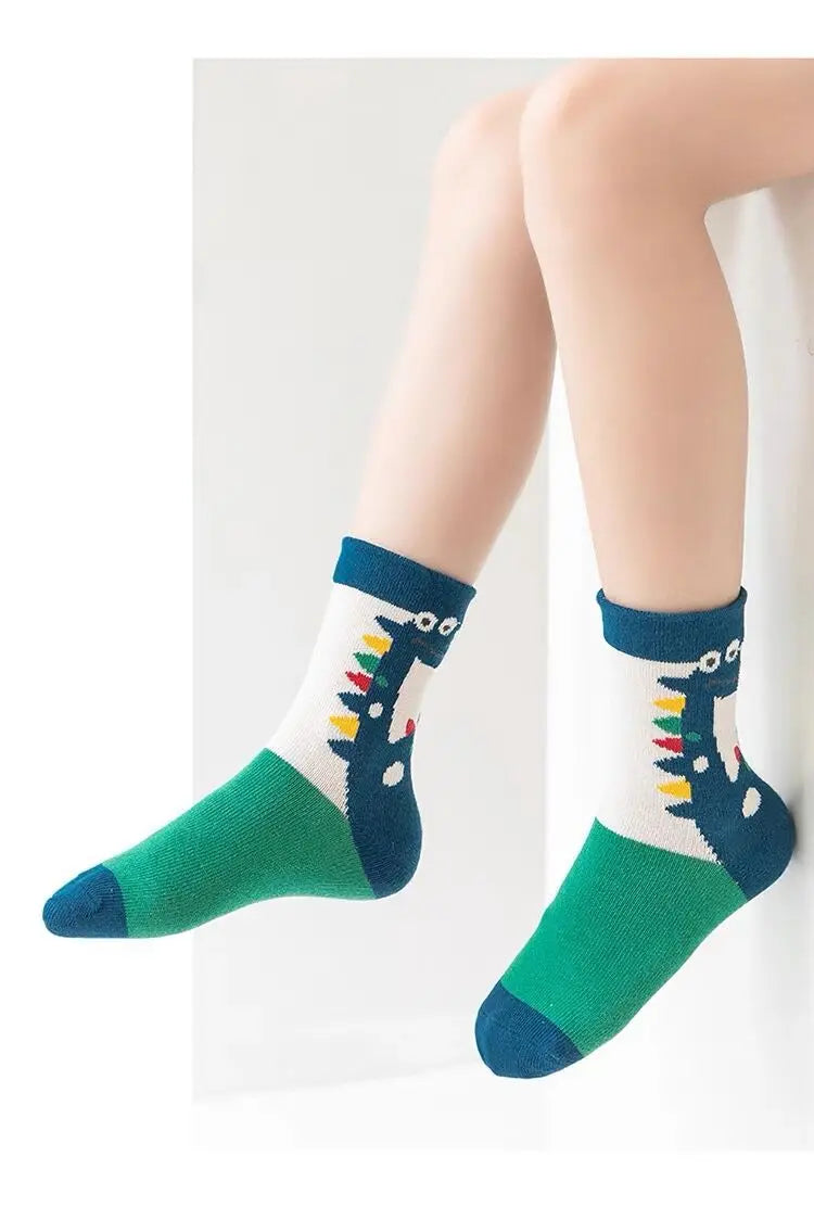 5 Paar Socken für Kinder mit unterschiedlichen Motiven