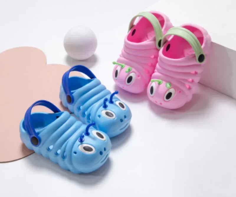 🐛 Kinder-Gartenschuhe – Niedliche Cartoon-Raupe