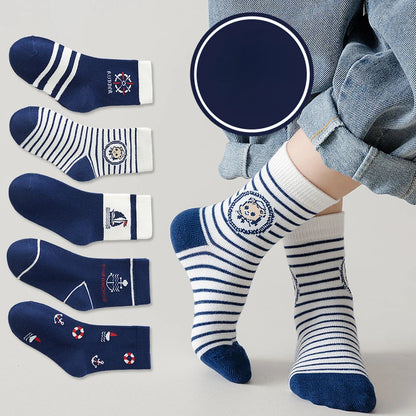 5 Paar Socken für Kinder mit unterschiedlichen Motiven