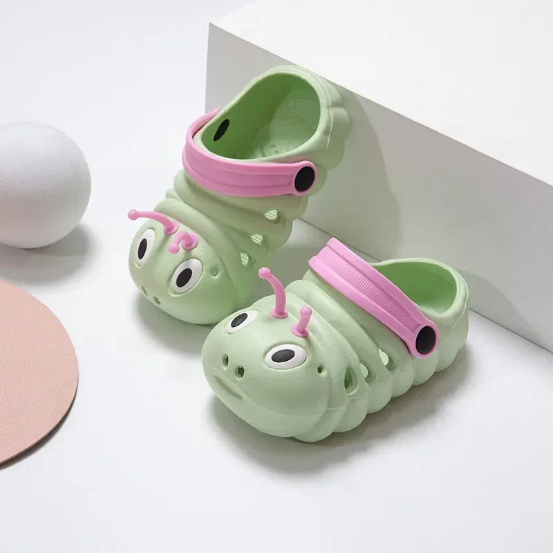 🐛 Kinder-Gartenschuhe – Niedliche Cartoon-Raupe