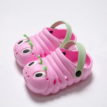 🐛 Kinder-Gartenschuhe – Niedliche Cartoon-Raupe