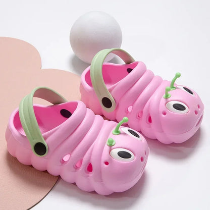 🐛 Kinder-Gartenschuhe – Niedliche Cartoon-Raupe